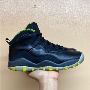Air Jordan 10 Retro “Venom”